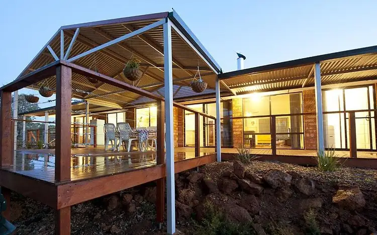 2 Hitchens Grove, Bedfordale WA 6112