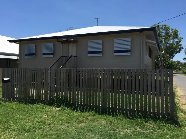 8 Wood Street, Depot Hill QLD 4700