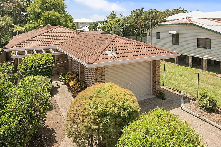 21 STEWART PARADE, Manly QLD 4179
