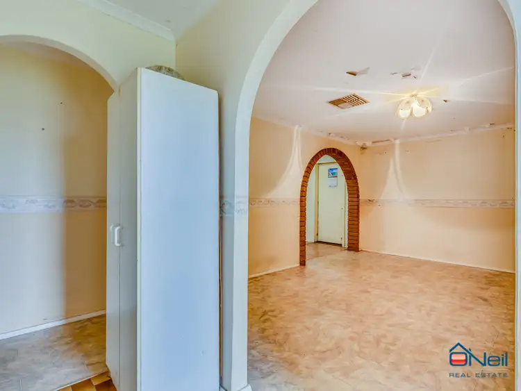 Third view of Homely house listing, 10 Becket Court, Camillo WA 6111