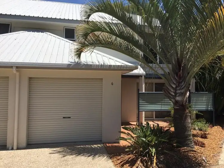 4 Sylvan Drive, Moore Park Beach QLD 4670