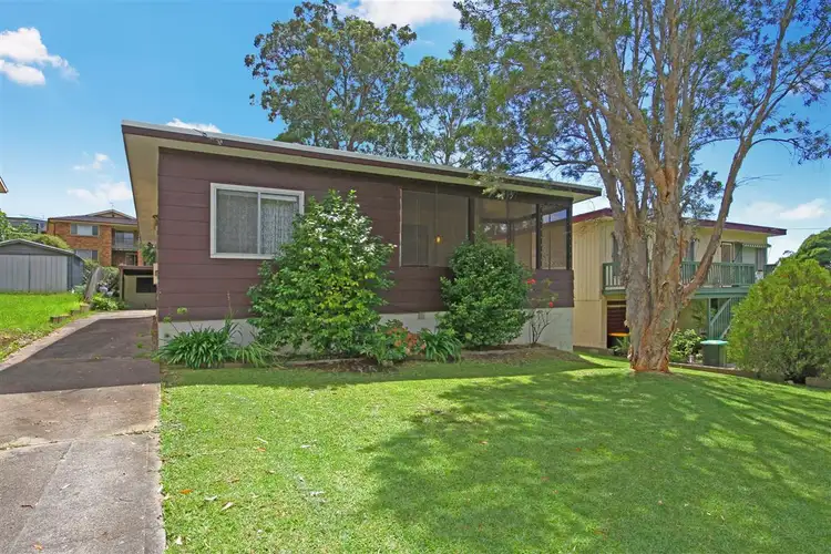 24 Wallarah Street, Surfside NSW 2536