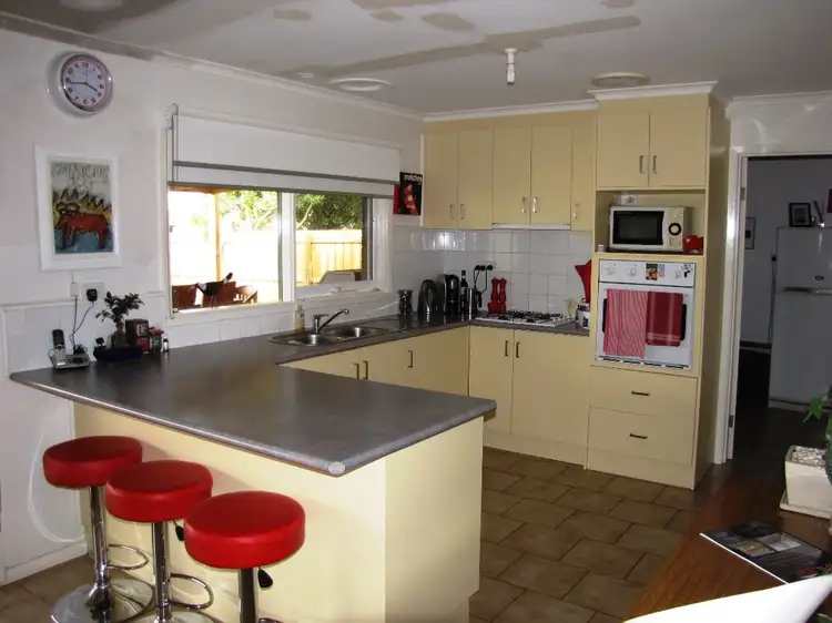 Second view of Homely house listing, 3 Murray Court, Trafalgar VIC 3824
