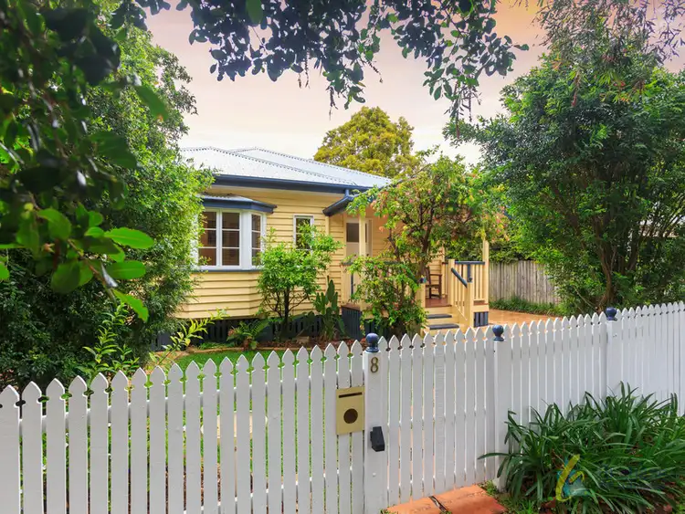 8 Mortlake Road, Graceville QLD 4075