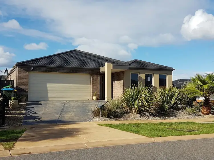 8 Lindwall Grange