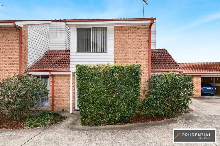 4/11 Mundarda Place, St Helens Park NSW 2560