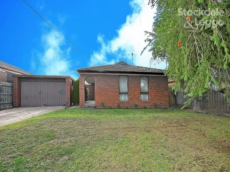 30 Windermere Crescent, Gladstone Park VIC 3043