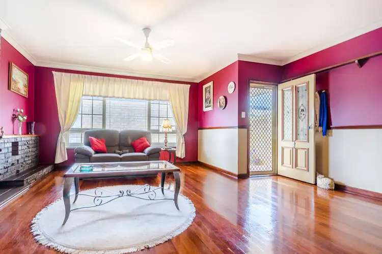 2a Farnham Way, Morley WA 6062