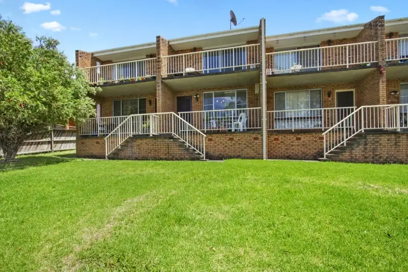 Main view of Homely unit listing, 2/6 Pacific Street, Batemans Bay NSW 2536