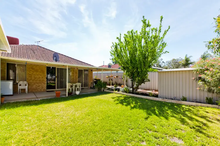 17 Pikes Close, Caversham WA 6055