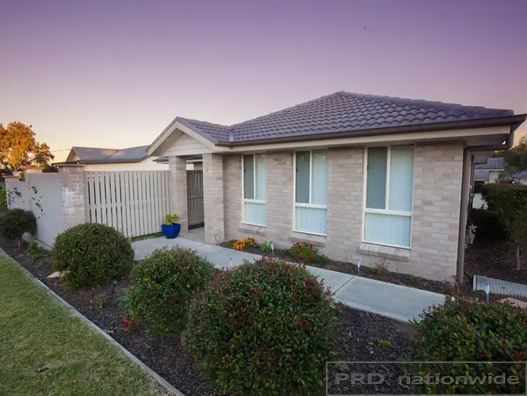 2/103 Collinson Street, Tenambit NSW 2323