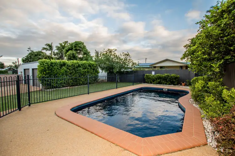 27 East West Avenue, Avoca QLD 4670