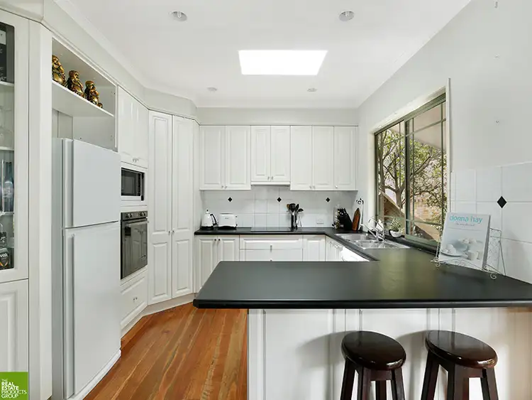 Second view of Homely house listing, 2/52 The Avenue, Mount Saint Thomas NSW 2500