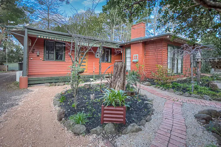 23 Centenary Avenue, Macedon VIC 3440