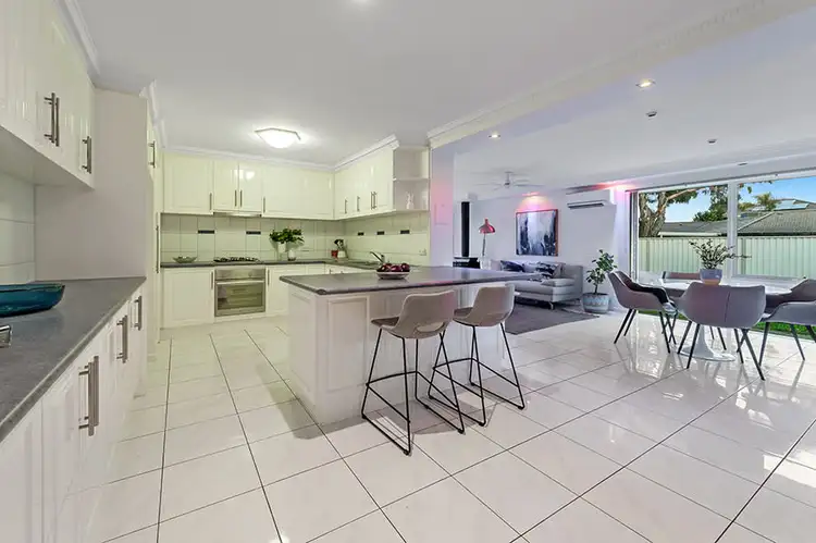 Fifth view of Homely house listing, 3 Axminster Drive, Craigieburn VIC 3064