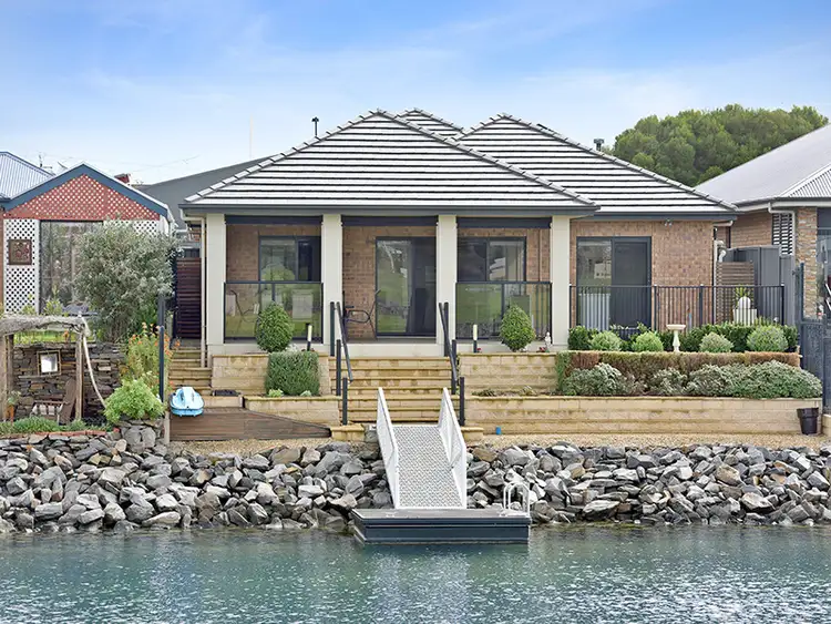 12 Malen Avenue, Victor Harbor SA 5211