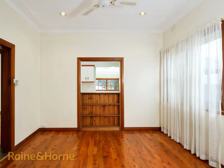 Fifth view of Homely house listing, 33 Athol Street, Turvey Park NSW 2650