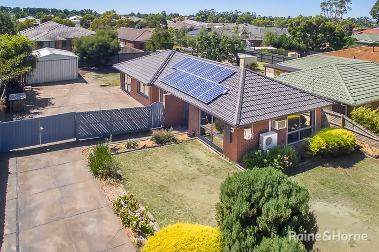 7 Eton Close, Sunbury VIC 3429