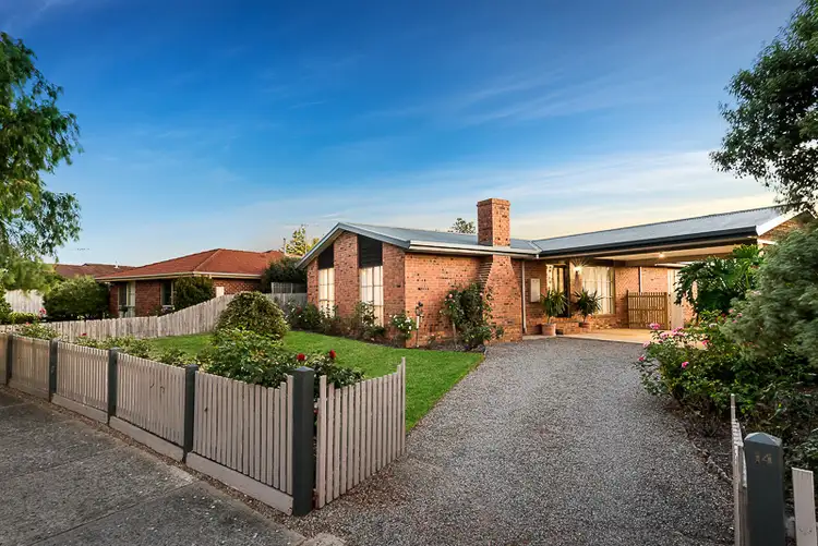 14 Flora Road, Mount Martha VIC 3934