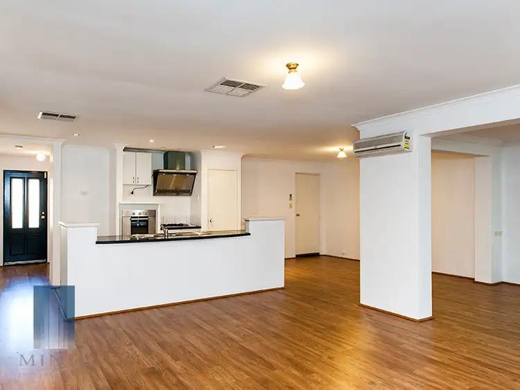2 Bramley Way, Bibra Lake WA 6163