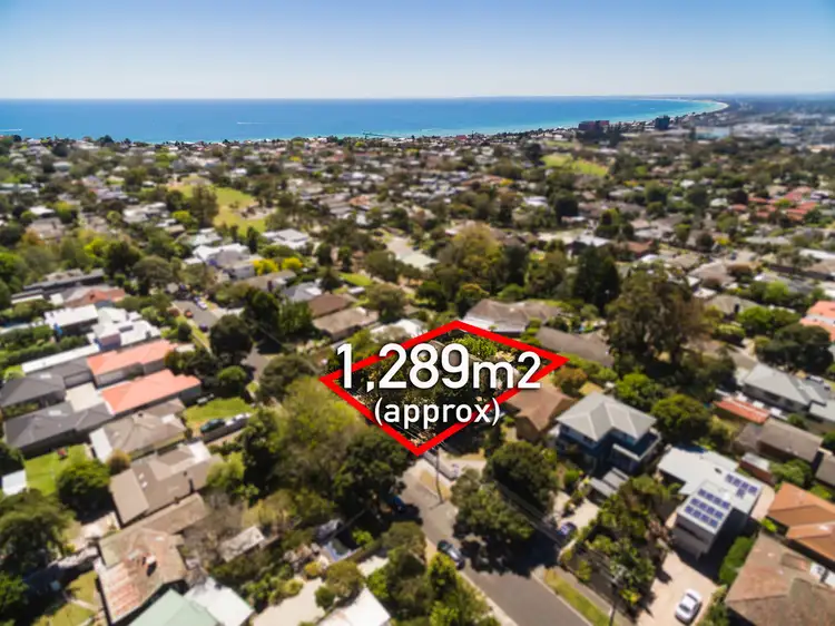 50 Woodlands Grove, Frankston VIC 3199