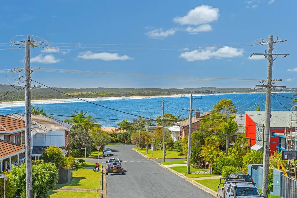 Main view of Homely house listing, 25 Third Avenue, Bonny Hills NSW 2445
