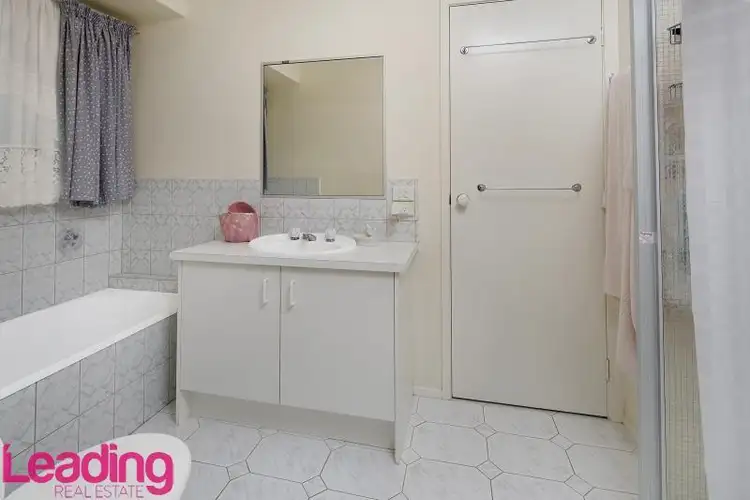 Sixth view of Homely house listing, 25 Wesley Court, Sunbury VIC 3429