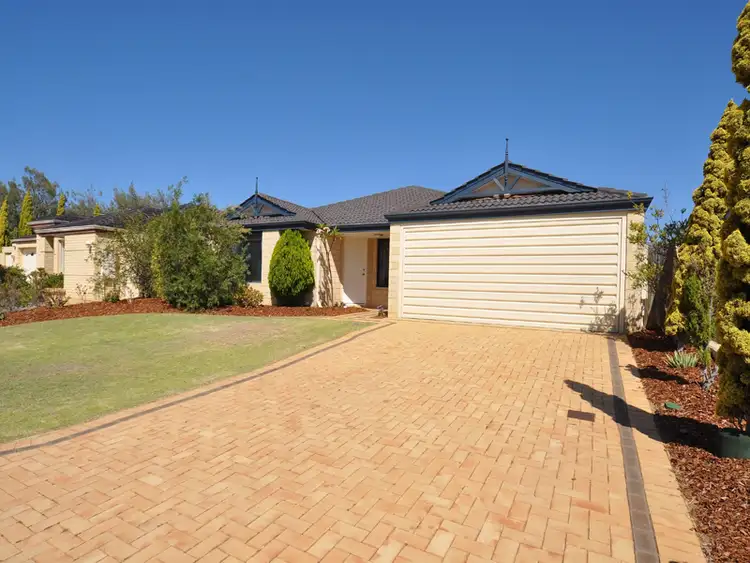 10 Stormbird Loop, Currambine WA 6028