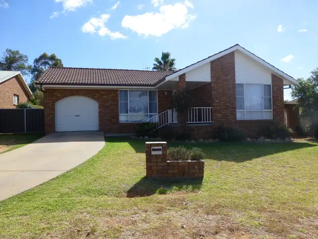 Main view of Homely house listing, 4 Werona Place, Parkes NSW 2870