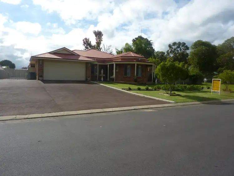 4 Shire Place, Dardanup WA 6236