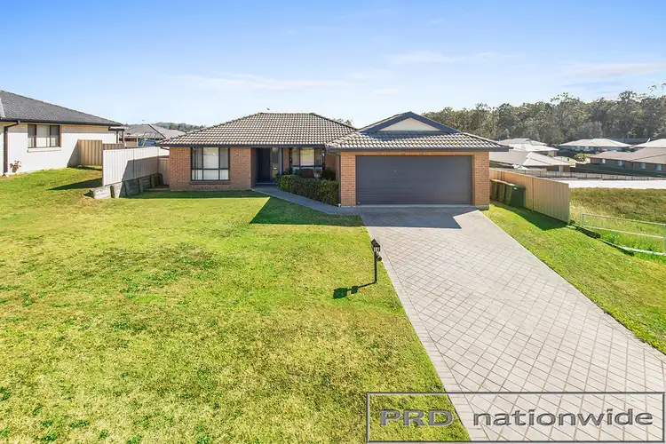 18 Diamond Circuit, Rutherford NSW 2320