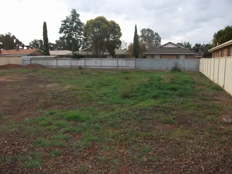 2E & 2F Fonte Place, Griffith NSW 2680