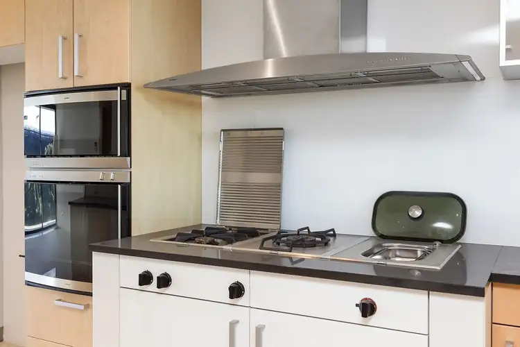 Third view of Homely apartment listing, 6/3 Northcliff Street, Milsons Point NSW 2061