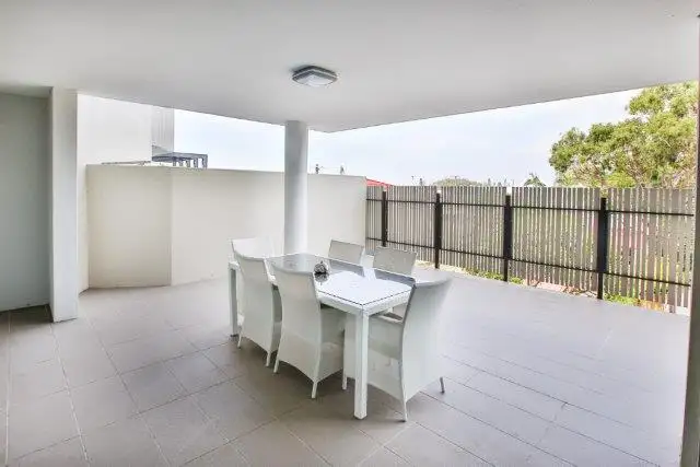 Main view of Homely unit listing, 4/80 Hornibrook Esplanade, Clontarf QLD 4019