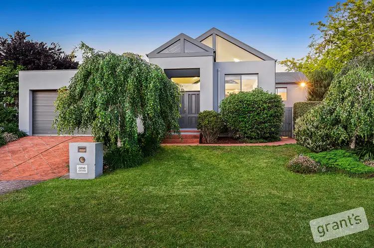 1 Cord Close, Berwick VIC 3806