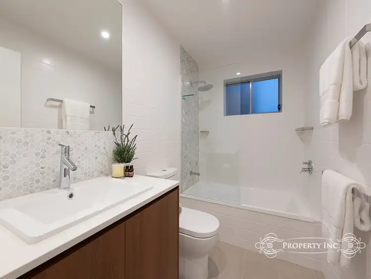Seventh view of Homely unit listing, 10 Gary Street, Morningside QLD 4170