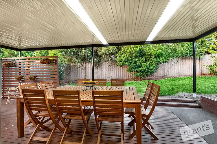 Seventh view of Homely house listing, 19 Mikasa Place, Pakenham VIC 3810