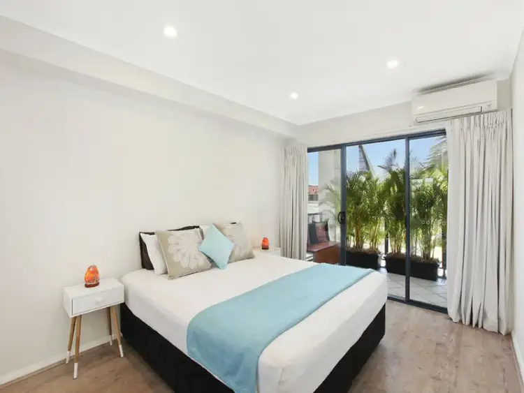 Fifth view of Homely apartment listing, 2/10 Waterloo Street, Narrabeen NSW 2101