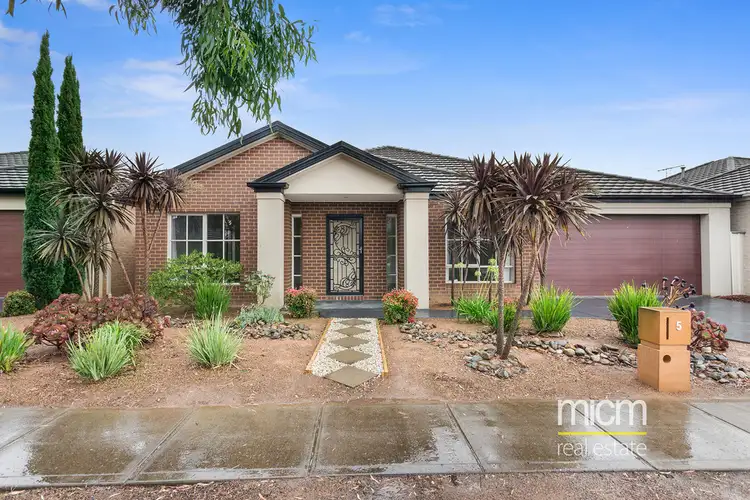 5 Pinoak Street, Point Cook VIC 3030