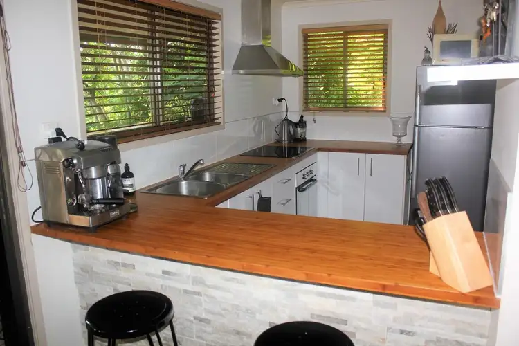 Sixth view of Homely house listing, 2 / 9 Cedar Crescent, Jubilee Pocket QLD 4802