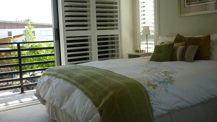 102/123 Barrack Road