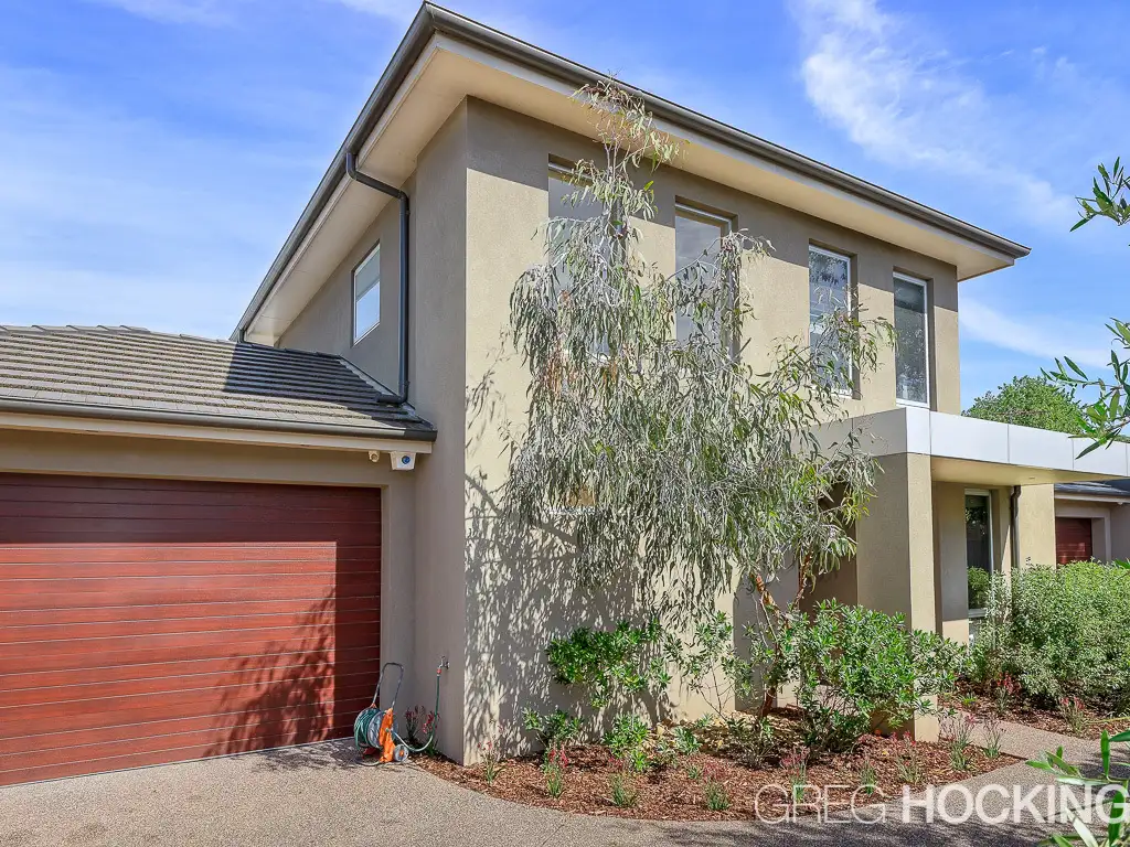 Main view of Homely townhouse listing, 2/6 Russell Court, Mentone VIC 3194