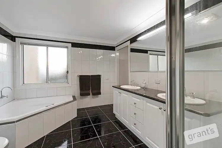 Fourth view of Homely house listing, 18 Natren Court, Berwick VIC 3806