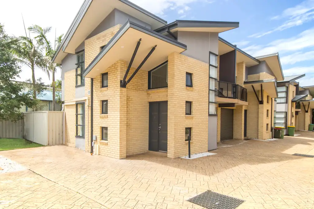 Main view of Homely house listing, 5/21-23 McLachlan Avenue, Long Jetty NSW 2261