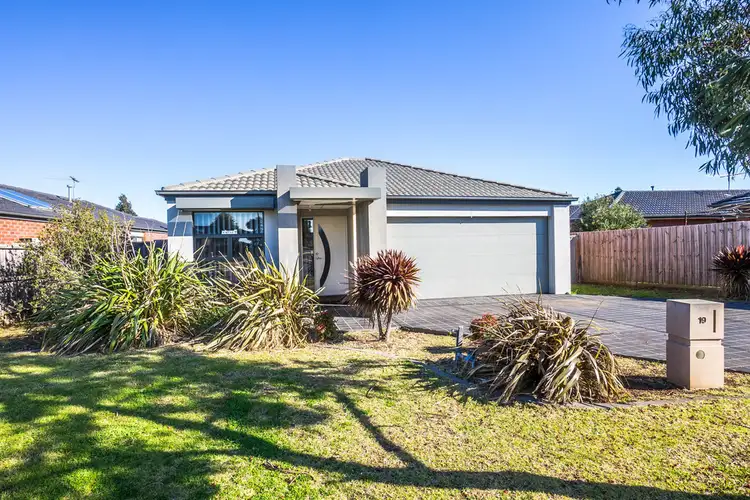 19 Giselle Grove, Tarneit VIC 3029