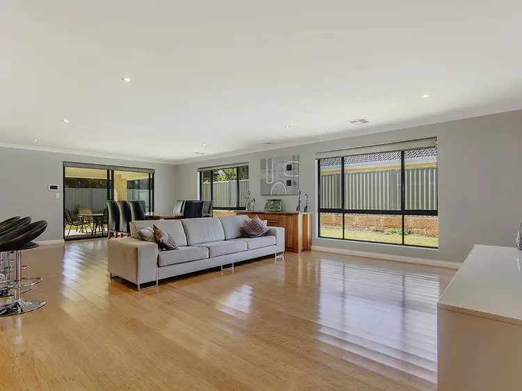 38 Colesbrook Drive, Byford WA 6122