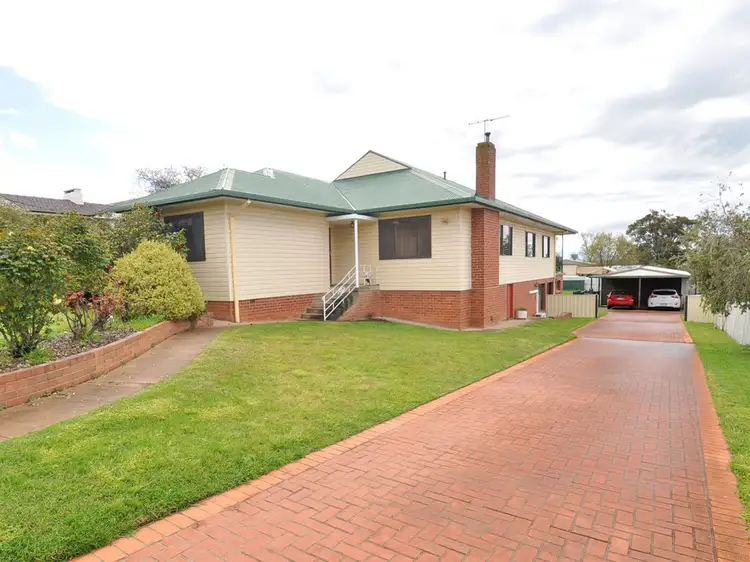 7 Gallipoli Ave, Junee NSW 2663