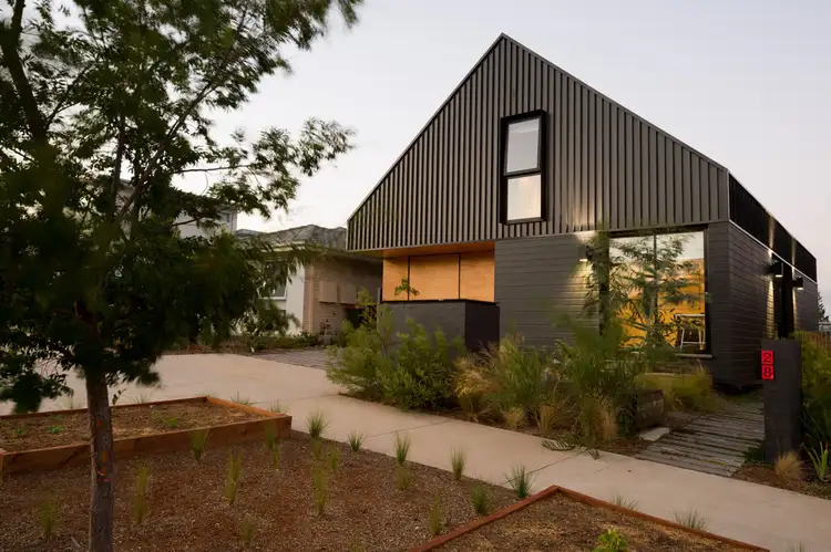 28 Peter Cullen Way, Wright ACT 2611