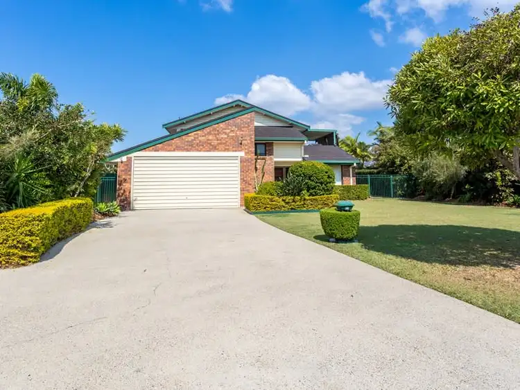 11 Aberdeen Court, Benowa Waters QLD 4217