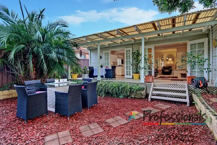 15 Holley Road, Beverly Hills NSW 2209